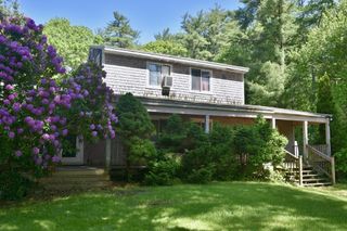 19 South Kingman Street, Lakeville, MA 02347