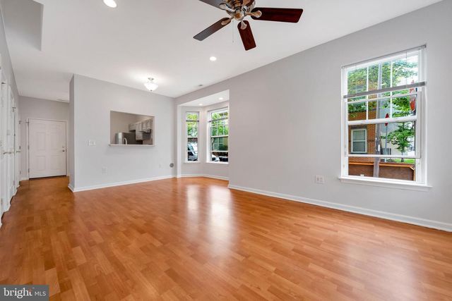 1318 BAINBRIDGE ST, Philadelphia, PA 19147