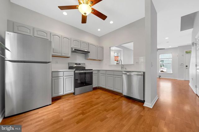 1318 BAINBRIDGE ST, Philadelphia, PA 19147
