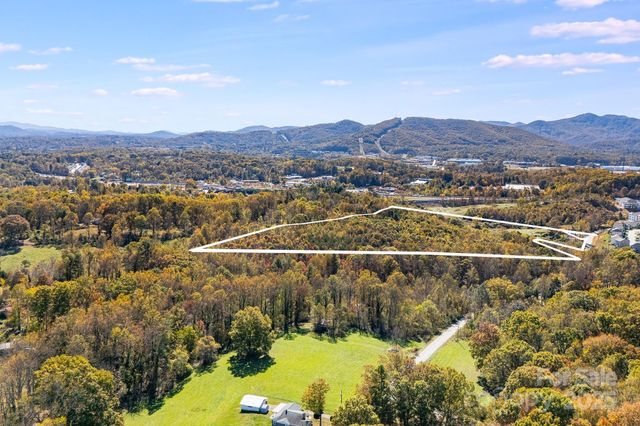 9999 Holbrook Road, Asheville, NC 28806