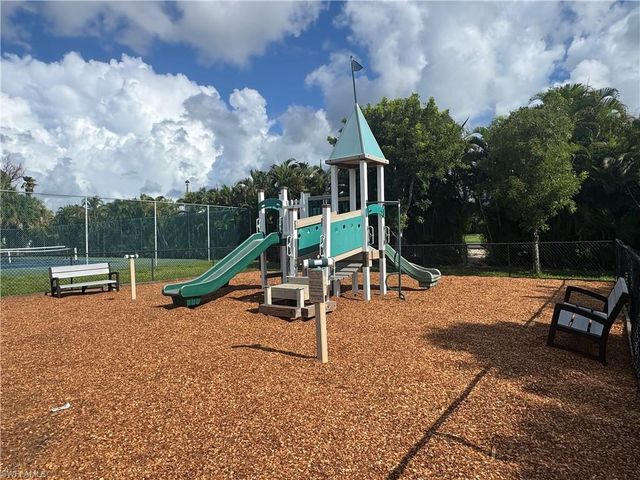 6031 Macbeth LN, Fort Myers, FL 33908