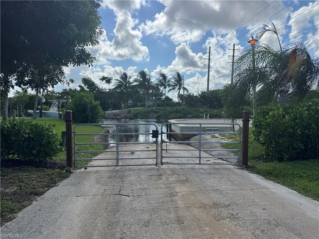 6031 Macbeth LN, Fort Myers, FL 33908