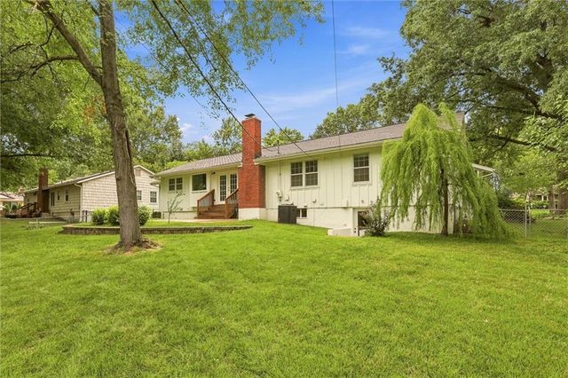 2309 W 104th Street, Leawood, KS 66206