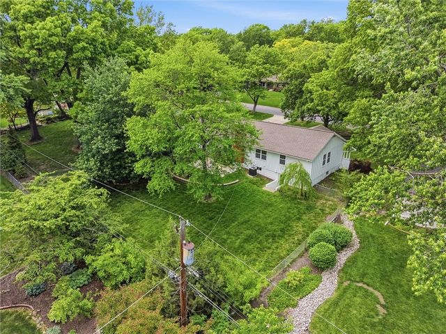 2309 W 104th Street, Leawood, KS 66206