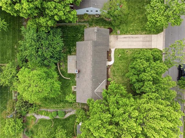 2309 W 104th Street, Leawood, KS 66206