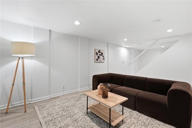 2309 W 104th Street, Leawood, KS 66206