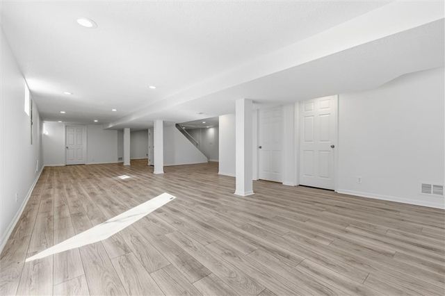 2309 W 104th Street, Leawood, KS 66206