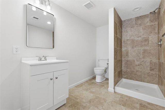 2309 W 104th Street, Leawood, KS 66206