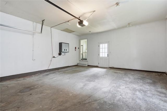 2309 W 104th Street, Leawood, KS 66206