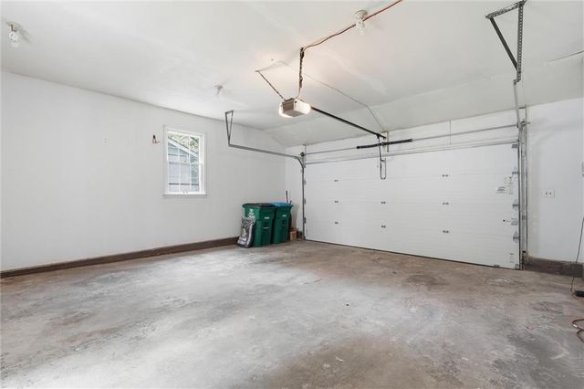 2309 W 104th Street, Leawood, KS 66206