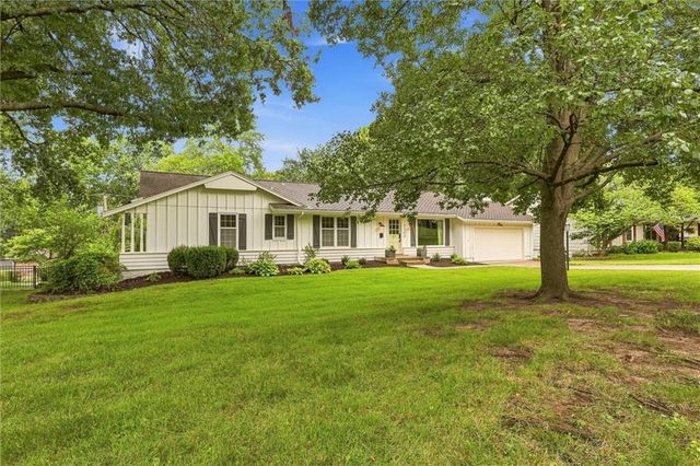 2309 W 104th Street, Leawood, KS 66206