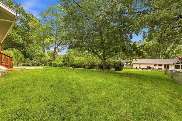 2309 W 104th Street, Leawood, KS 66206