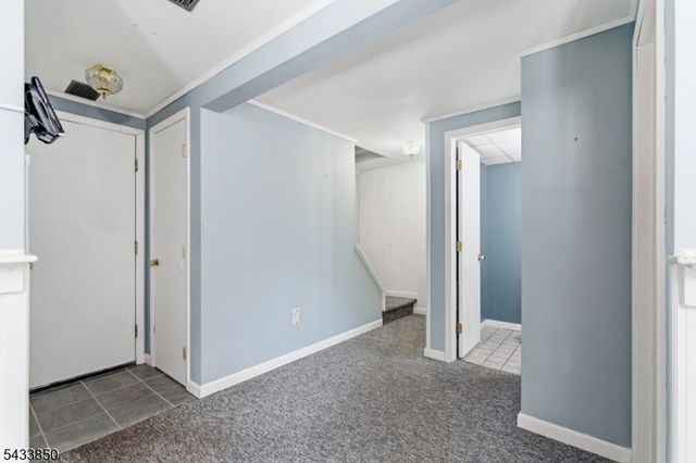 150 Rollins Trl, Hopatcong Boro, NJ 07843