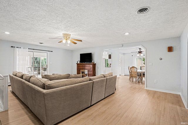 11418 N Fascination Way, Cromwell, IN 46732