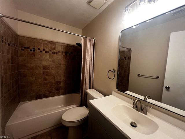 2741 Colonial DR, Suffolk, VA 23435