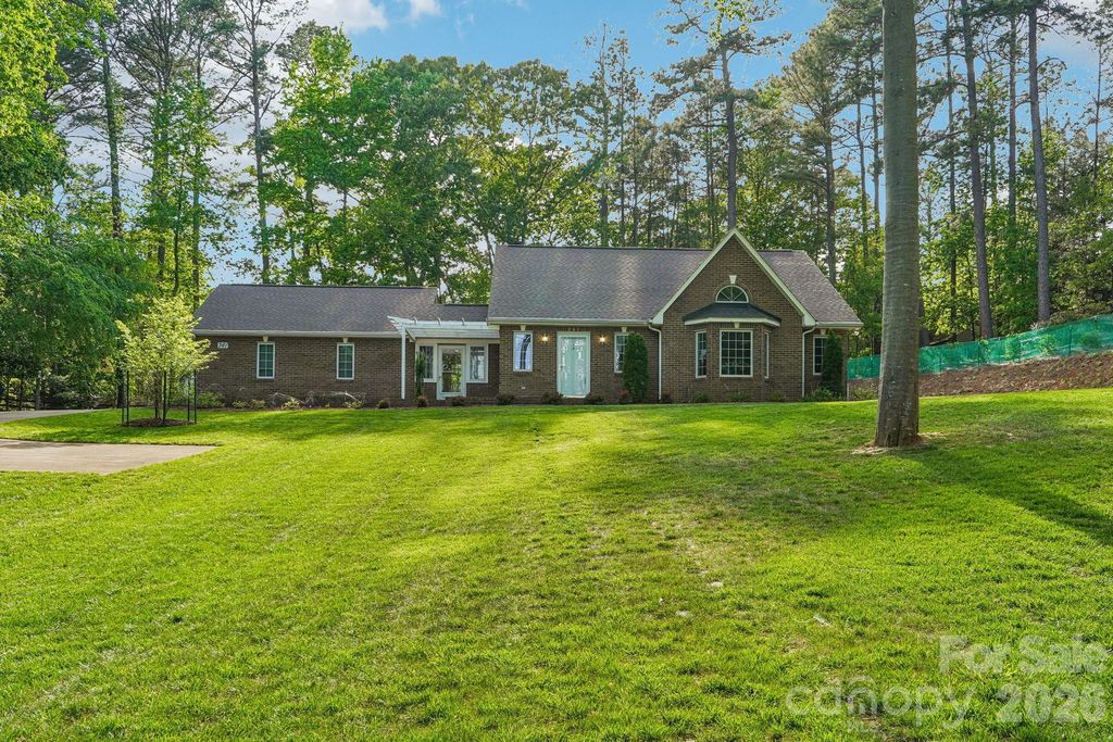 361 Stonemarker Road, Mooresville, NC 28117