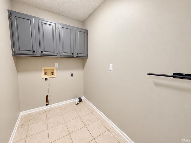 12261 Settlers Cove Court, Granger, IN 46530