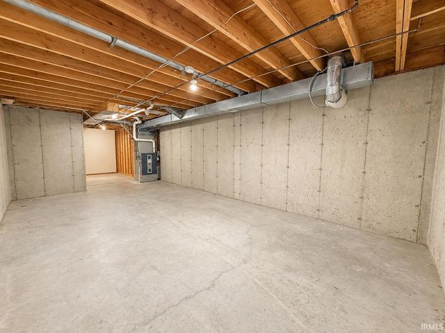 12261 Settlers Cove Court, Granger, IN 46530