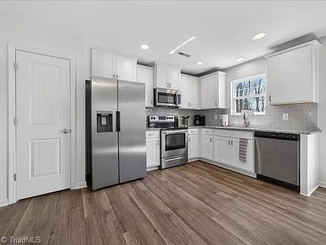 3173 Misty Ridge Drive, Winston-salem, NC 27107