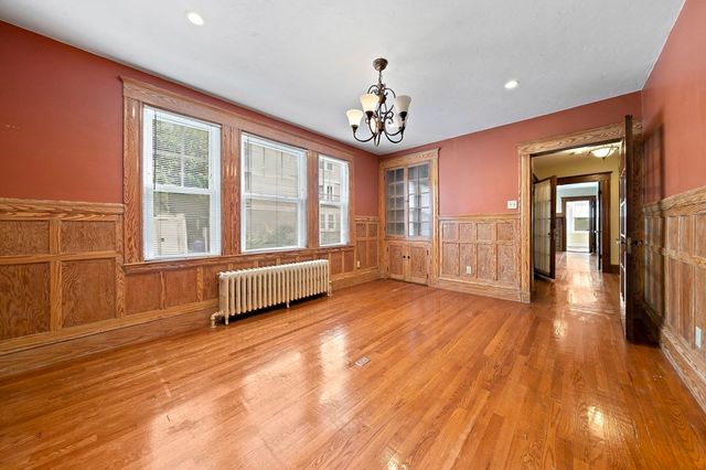 9 Parkwood Ter, Boston, MA 02130