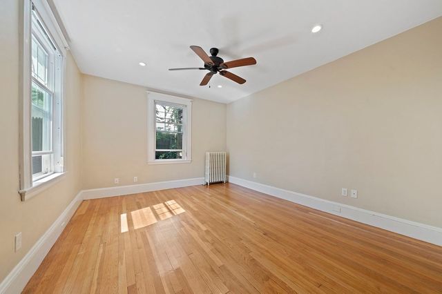 9 Parkwood Ter, Boston, MA 02130