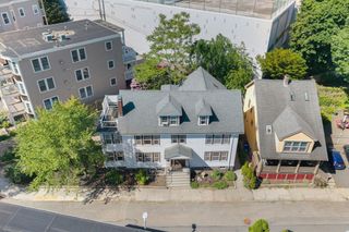 9 Parkwood Ter, Boston, MA 02130