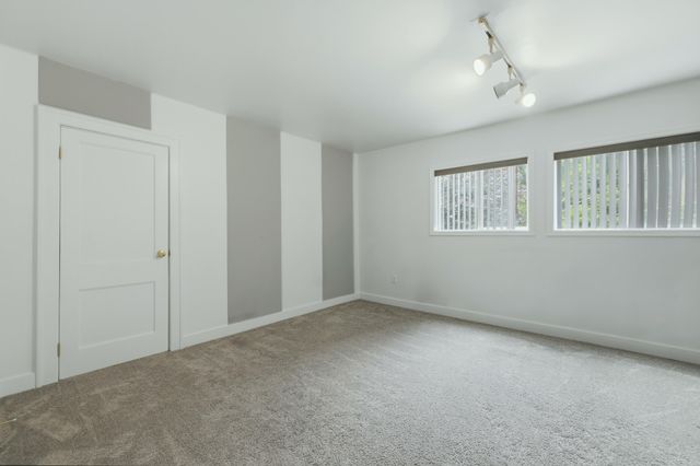249 Ne Fairbanks Street, City Of Grand Rapids, MI 49503