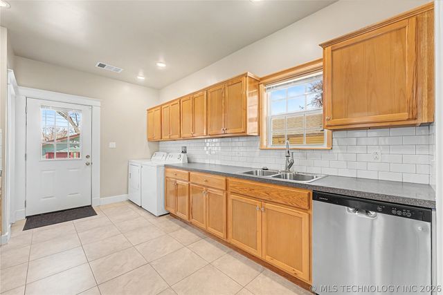 510 S Yorktown Avenue, Tulsa, OK 74104