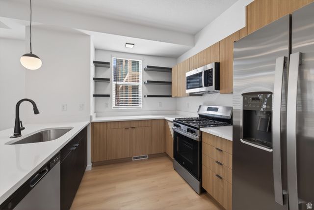 2910 E DESERT SOL CT, Moab, UT 84532