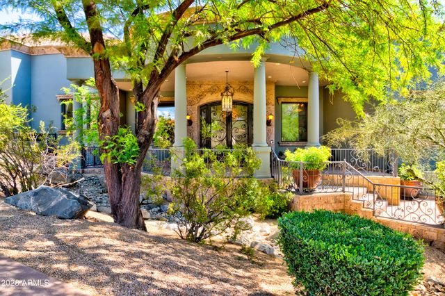 13811 S CANYON Drive, Phoenix, AZ 85048