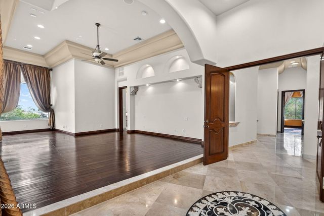 13811 S CANYON Drive, Phoenix, AZ 85048