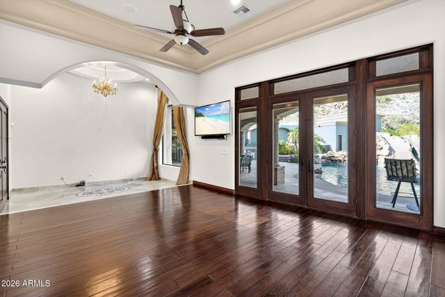 13811 S CANYON Drive, Phoenix, AZ 85048
