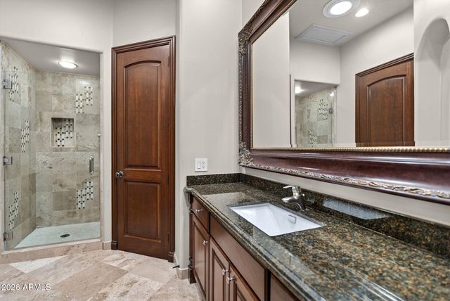 13811 S CANYON Drive, Phoenix, AZ 85048