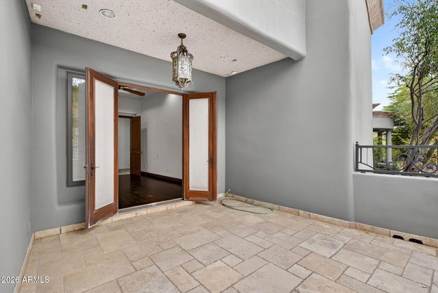 13811 S CANYON Drive, Phoenix, AZ 85048
