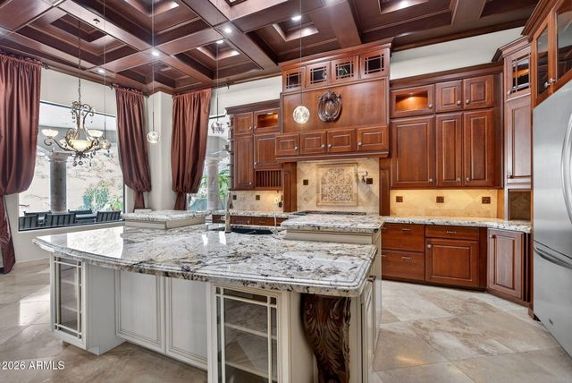 13811 S CANYON Drive, Phoenix, AZ 85048