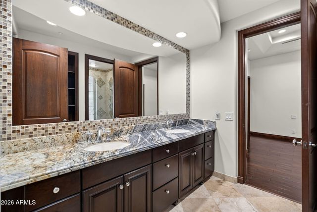 13811 S CANYON Drive, Phoenix, AZ 85048