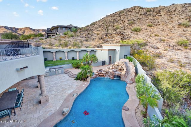 13811 S CANYON Drive, Phoenix, AZ 85048
