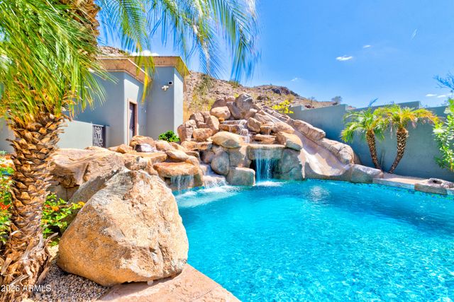 13811 S CANYON Drive, Phoenix, AZ 85048