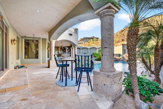 13811 S CANYON Drive, Phoenix, AZ 85048