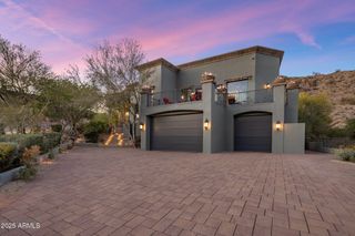 13811 S CANYON Drive, Phoenix, AZ 85048