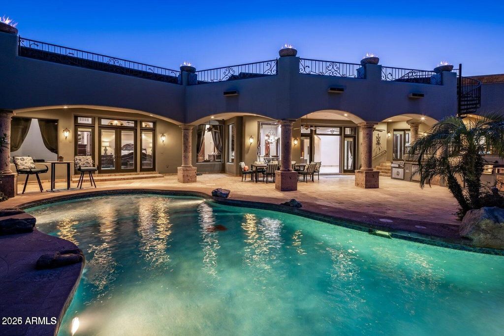 13811 S CANYON Drive, Phoenix, AZ 85048