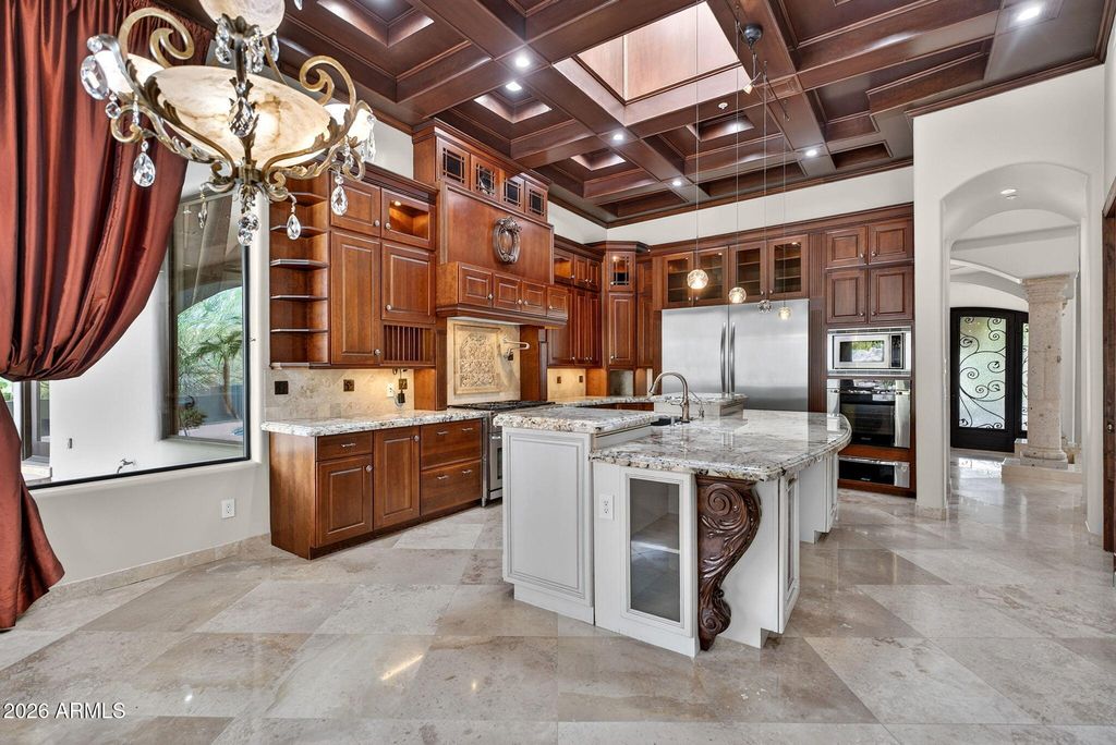 13811 S CANYON Drive, Phoenix, AZ 85048 — photo 2