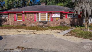 110 E Derenne Avenue, Savannah, GA 31405