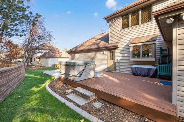 3435 Rosewood Lane N, Plymouth, MN 55441