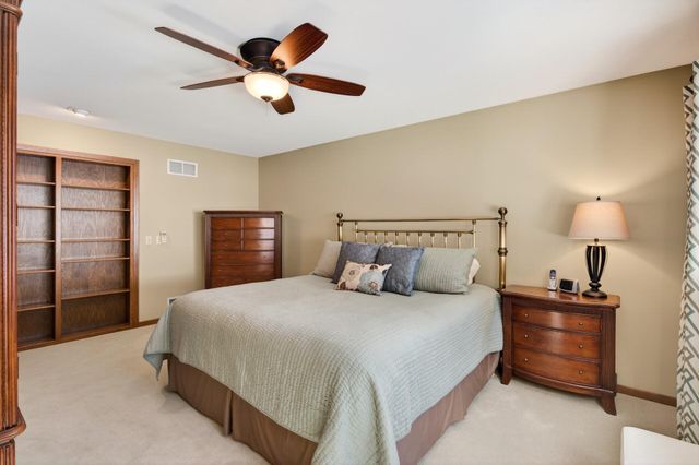 3435 Rosewood Lane N, Plymouth, MN 55441