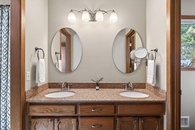 3435 Rosewood Lane N, Plymouth, MN 55441