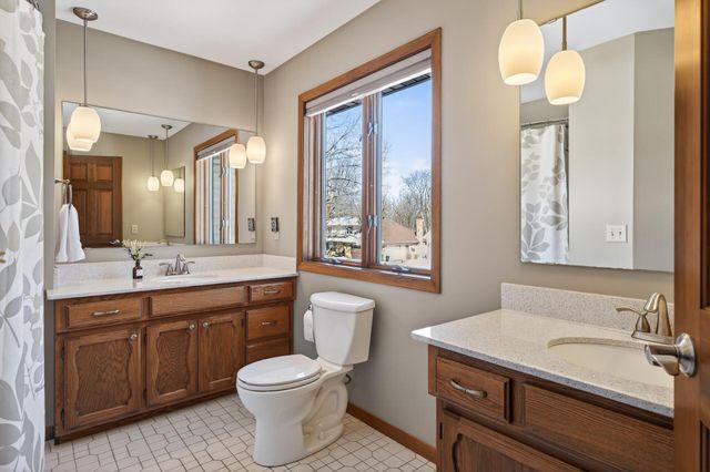 3435 Rosewood Lane N, Plymouth, MN 55441