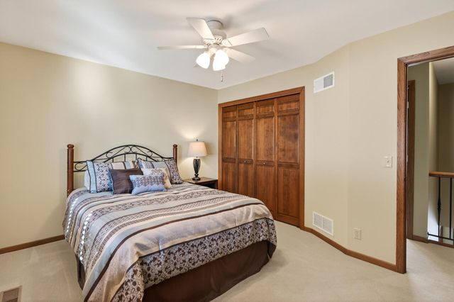 3435 Rosewood Lane N, Plymouth, MN 55441