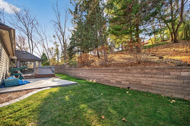 3435 Rosewood Lane N, Plymouth, MN 55441