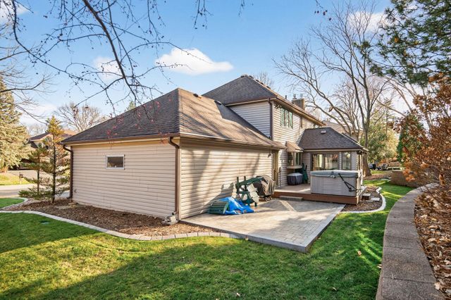 3435 Rosewood Lane N, Plymouth, MN 55441